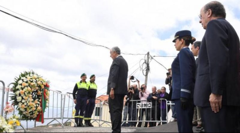 Karfreitag besucht Portugals Präsident den Ort des Busunglücks auf der Insel Madeira